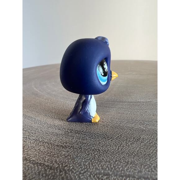 Littlest Pet Shop #686 Blue Penguin Snowflake Eyes Slope Ridin' Pets Bird 2006 - Picture 4 of 5